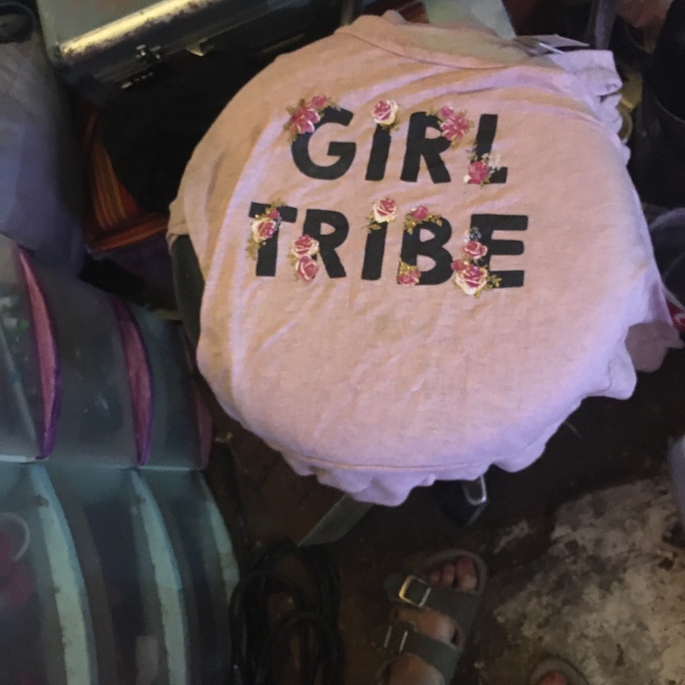 Clothes - Picture 4 of 12